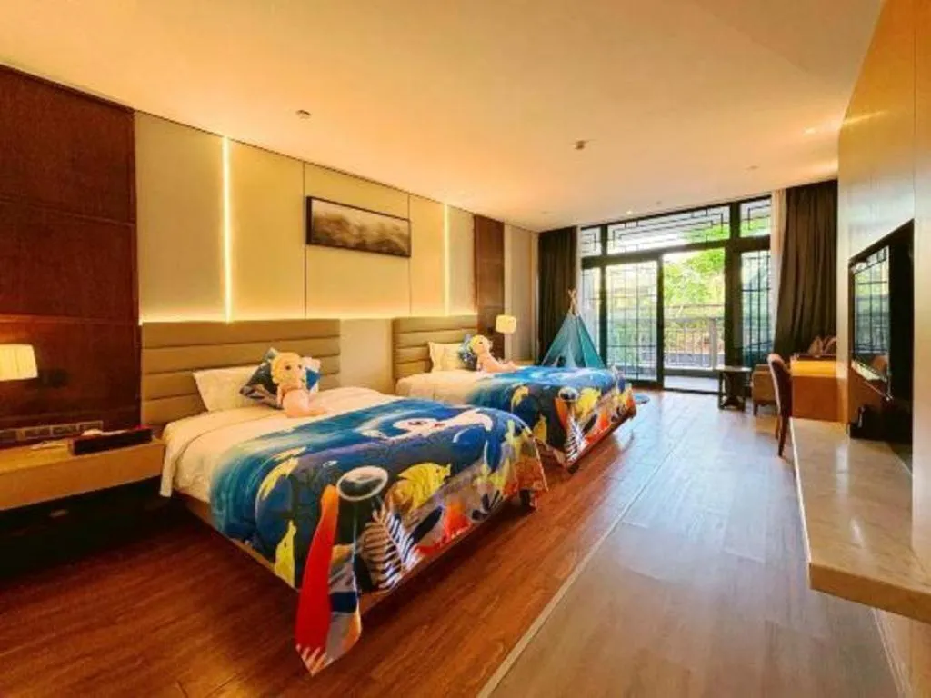 Bed in Eadry Royal Garden Hotel Haikou