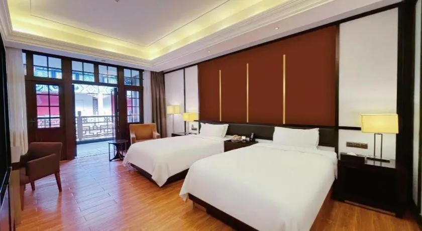 Bed in Eadry Royal Garden Hotel Haikou