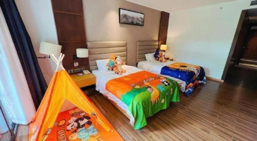 Bed in Eadry Royal Garden Hotel Haikou