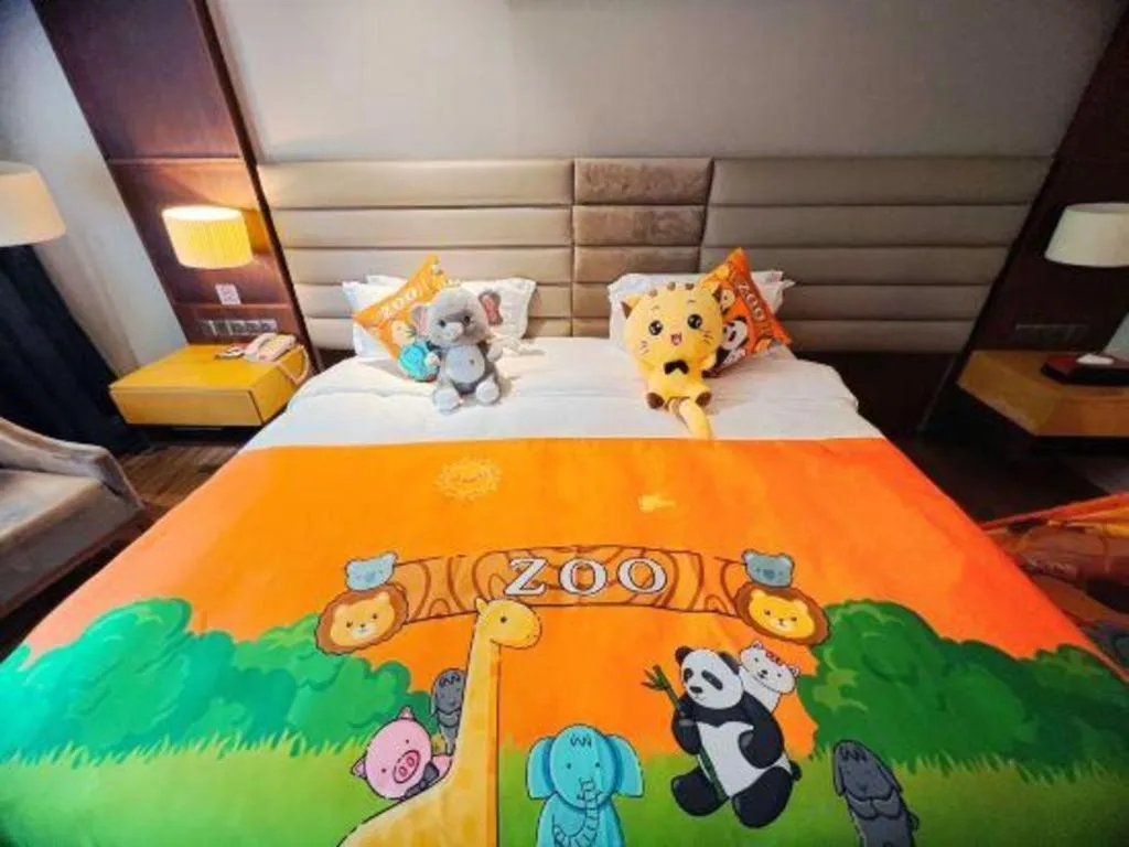 Bed in Eadry Royal Garden Hotel Haikou