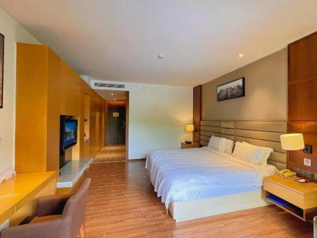 Bed in Eadry Royal Garden Hotel Haikou