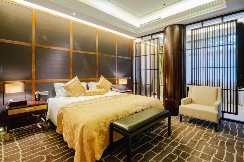 Bed in Eadry Royal Garden Hotel Haikou