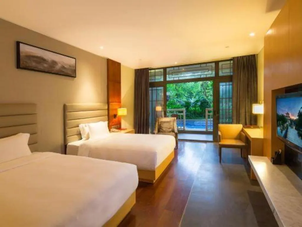 Bed in Eadry Royal Garden Hotel Haikou