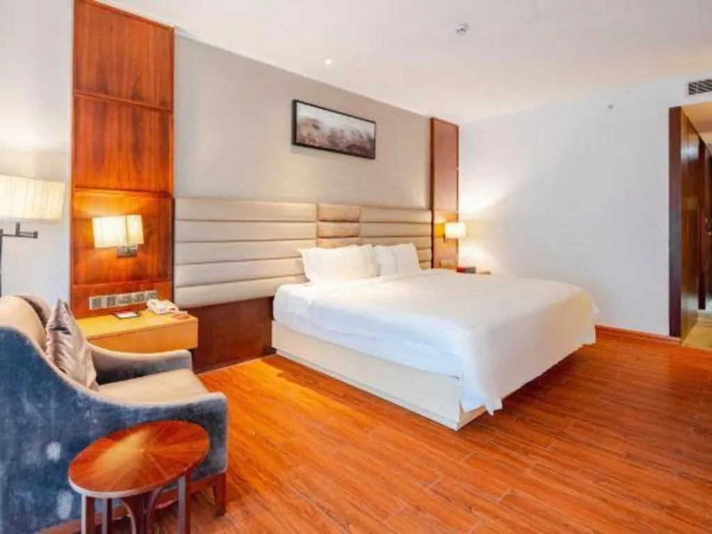 Bed in Eadry Royal Garden Hotel Haikou