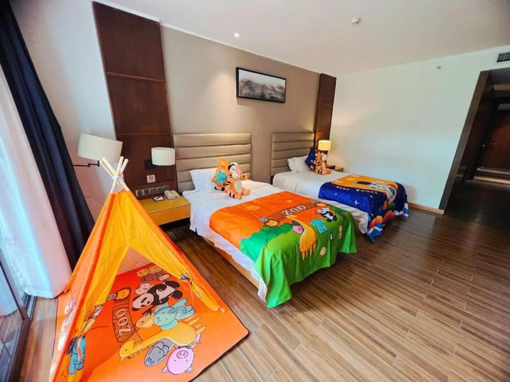 Bed in Eadry Royal Garden Hotel Haikou