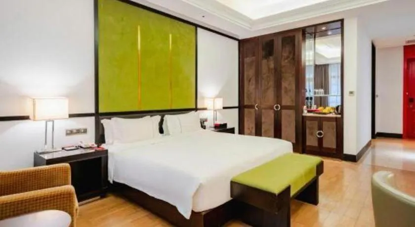 Bed in Eadry Royal Garden Hotel Haikou