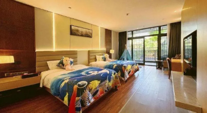 Bed in Eadry Royal Garden Hotel Haikou
