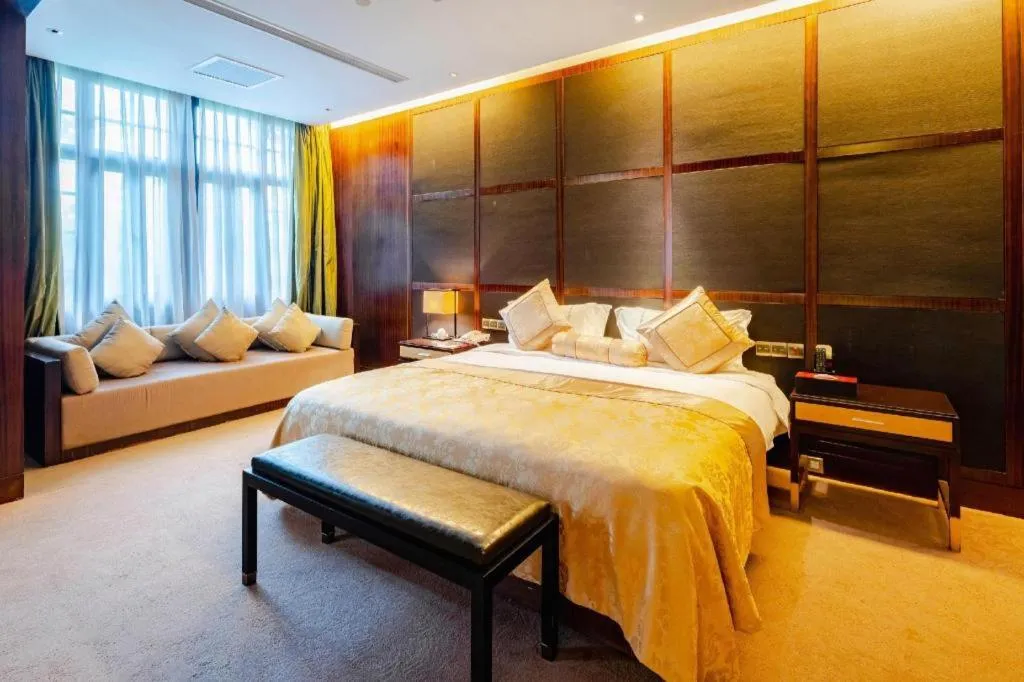 Bed in Eadry Royal Garden Hotel Haikou