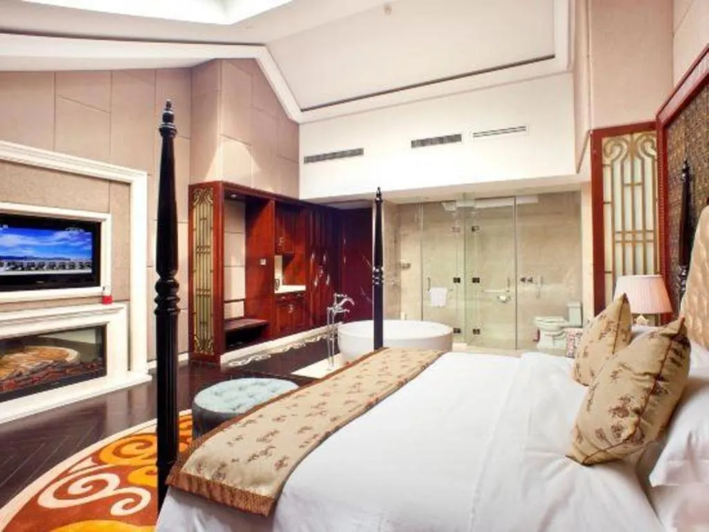 Bed in Eden Club House