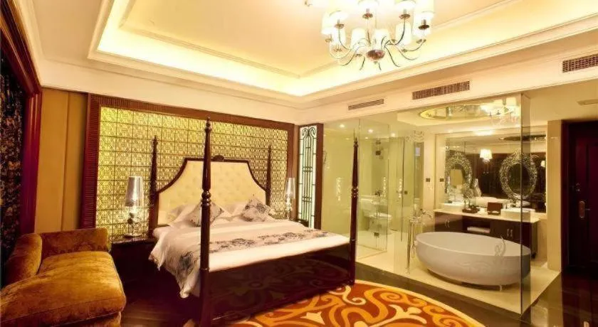 Bed in Eden Club House