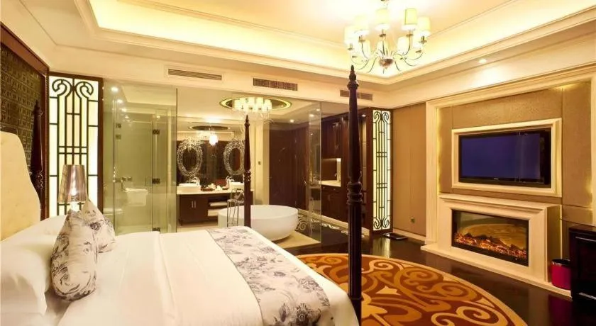 Bed in Eden Club House