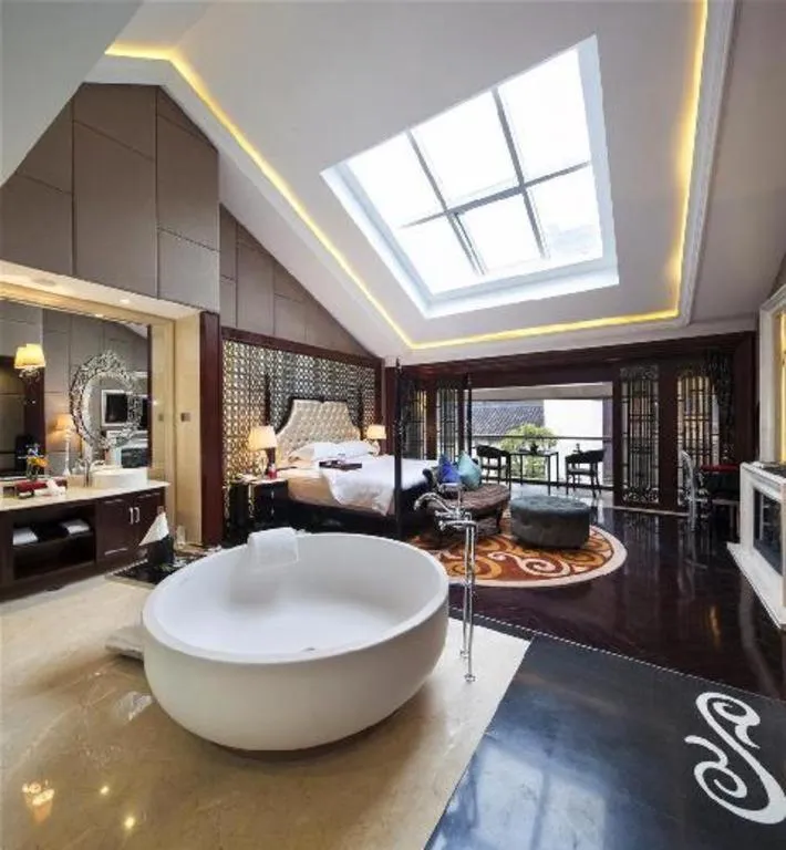 Bed in Eden Club House