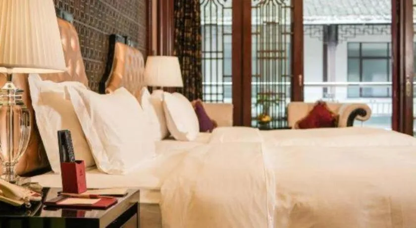 Bed in Eden Club House