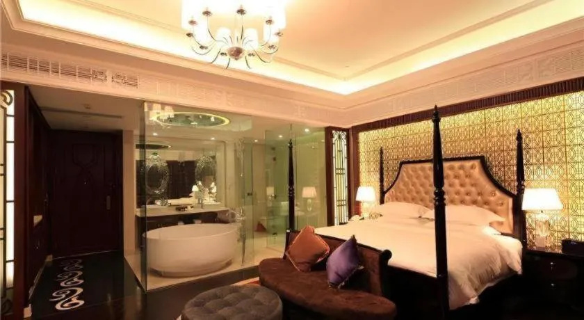 Bed in Eden Club House