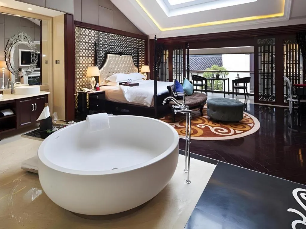 Bed in Eden Club House