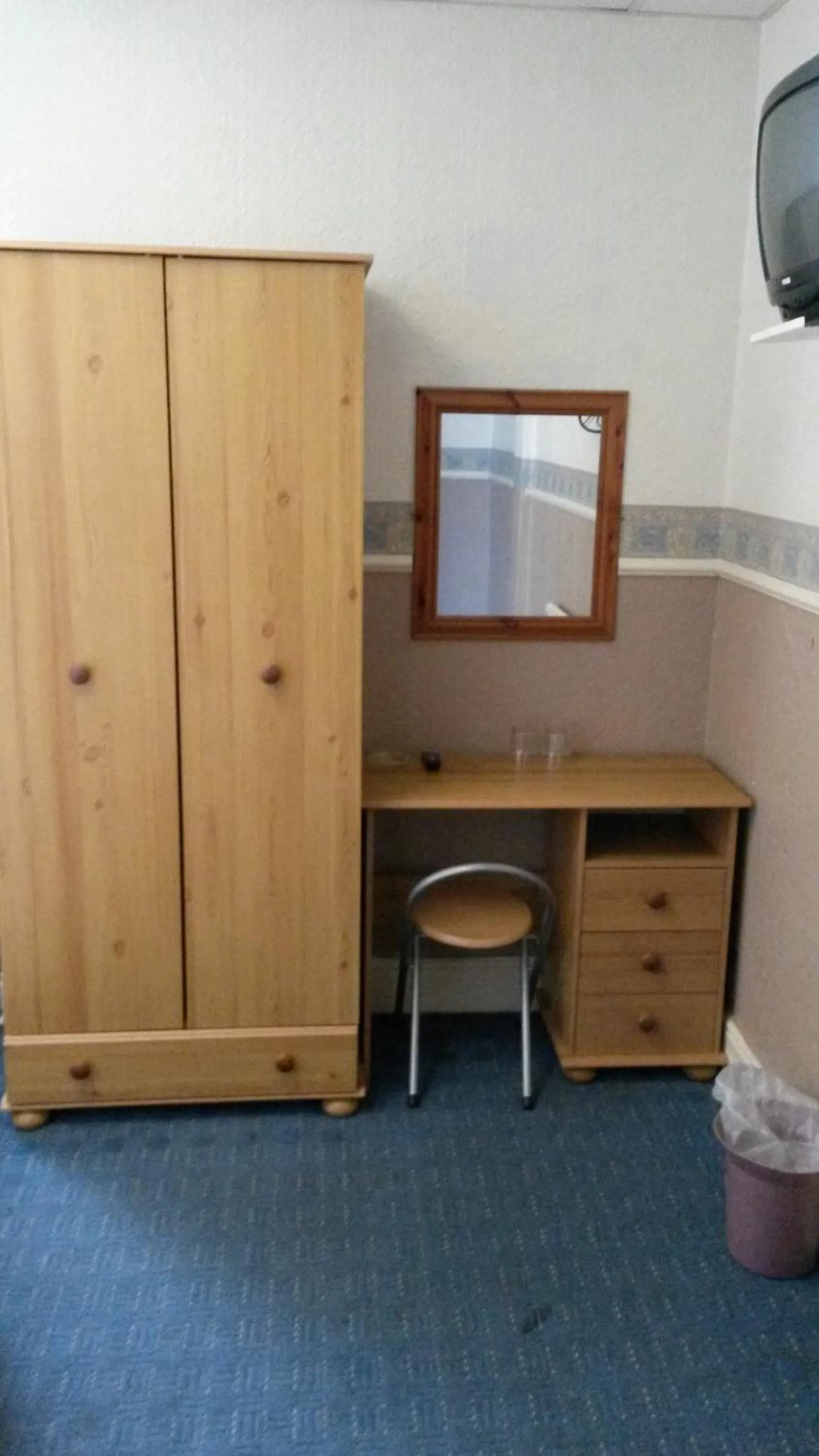 Decorative detail in Walford Hotel