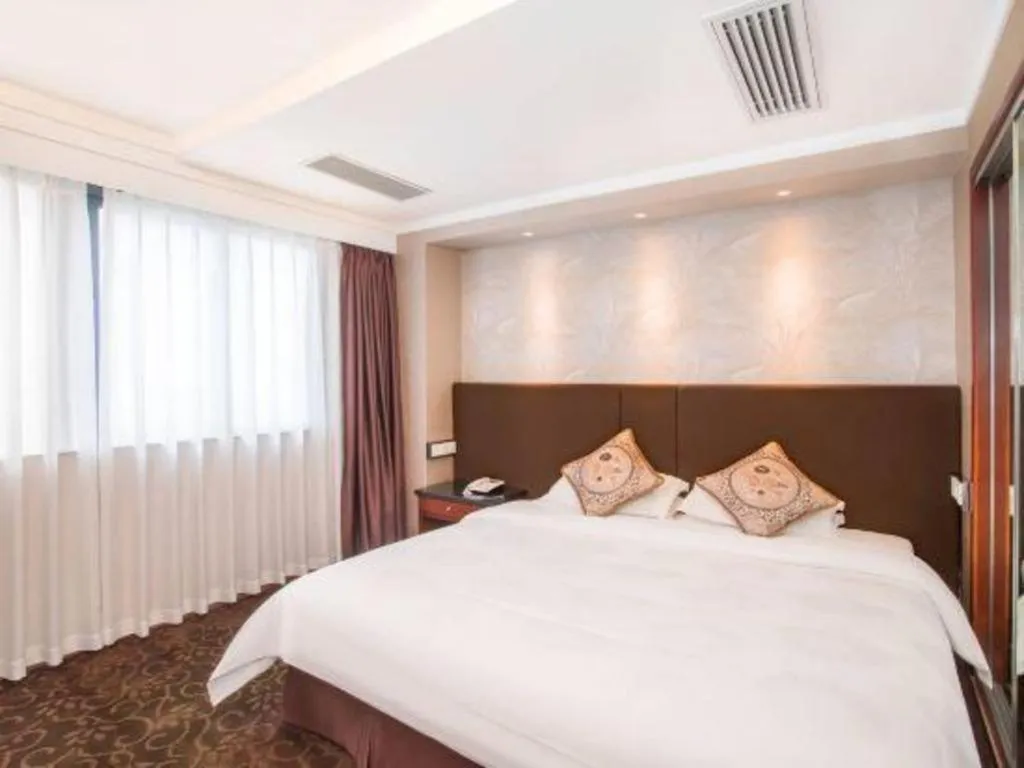 Bed in Friendship Hotel