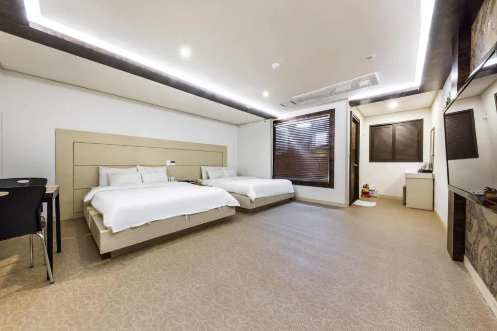 Bed in Hotel W Shinjeju