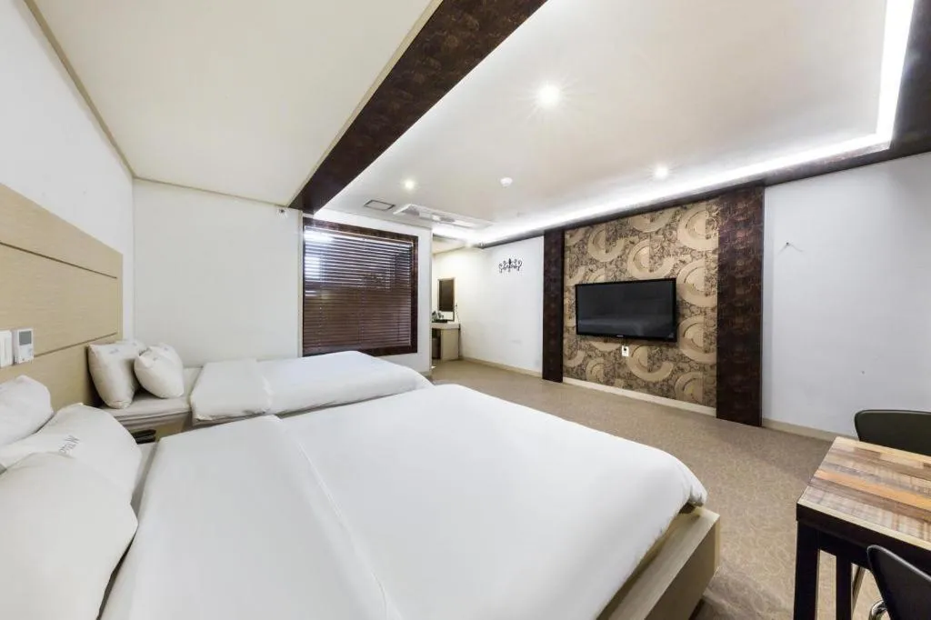 Bed in Hotel W Shinjeju