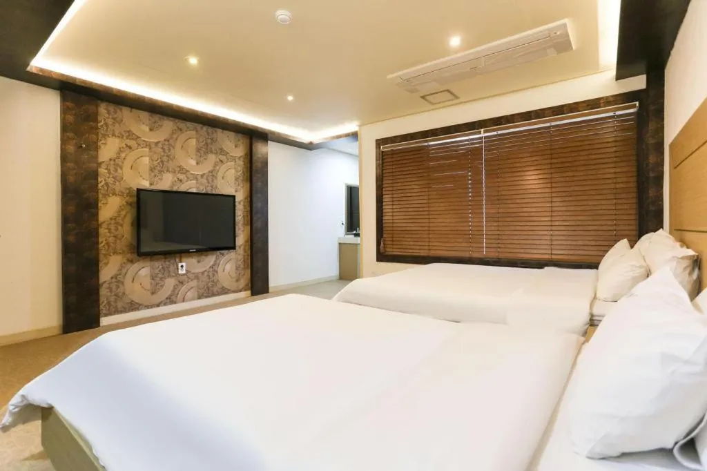 Bed in Hotel W Shinjeju