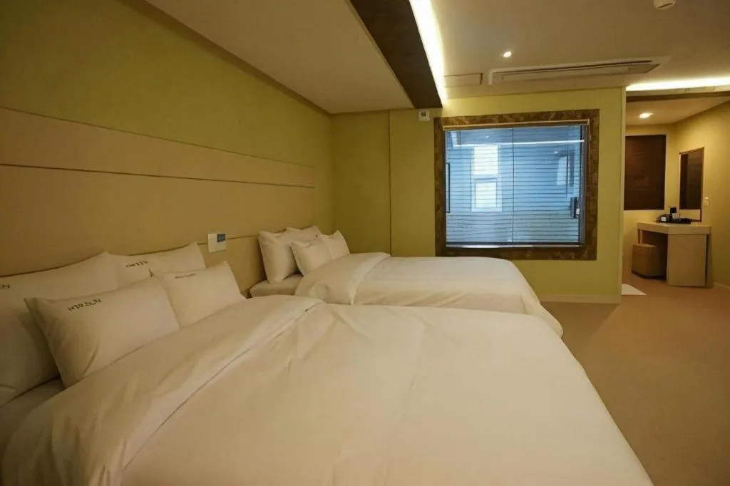 Bed in Hotel W Shinjeju