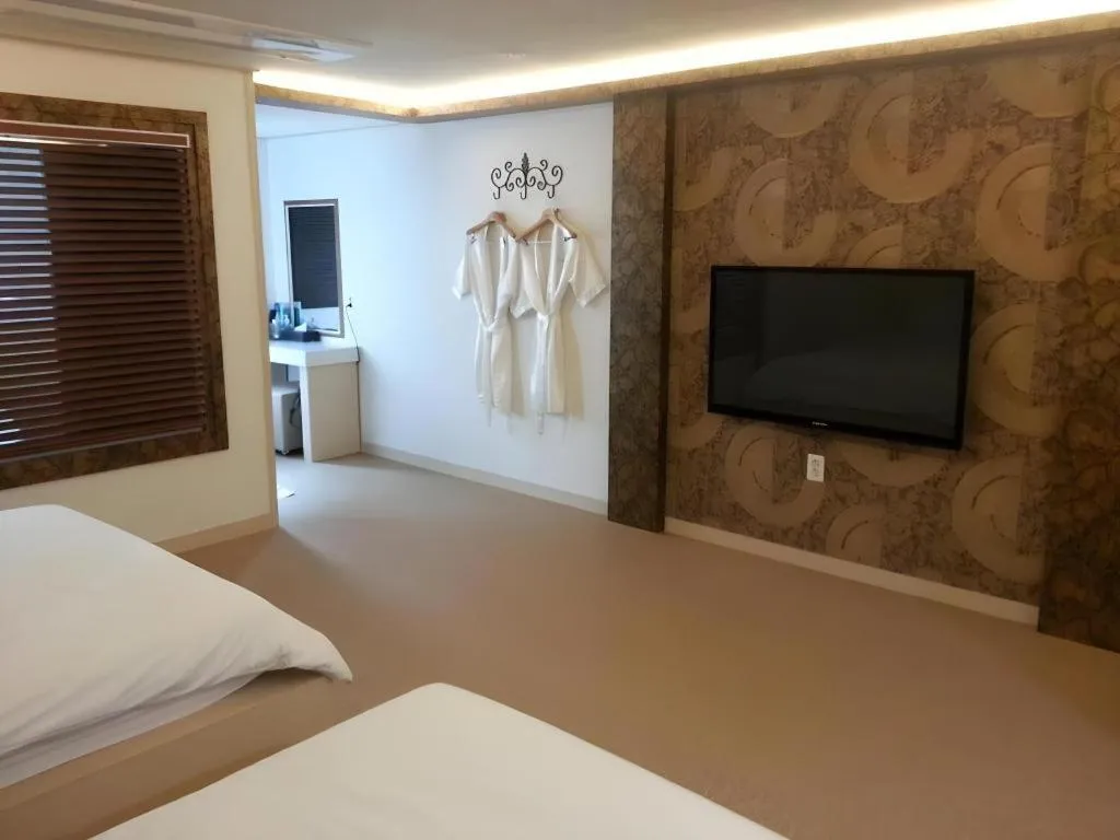 Bed in Hotel W Shinjeju