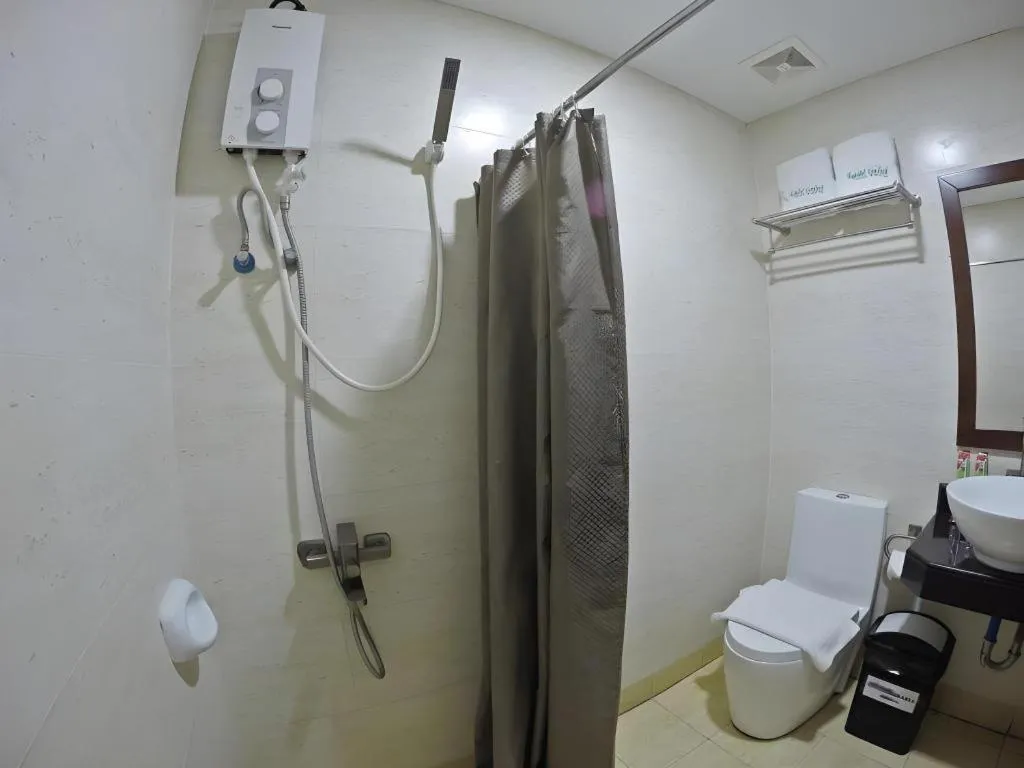 Capitol Central Hotel and Suites