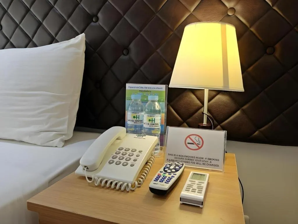 Bed in Capitol Central Hotel and Suites