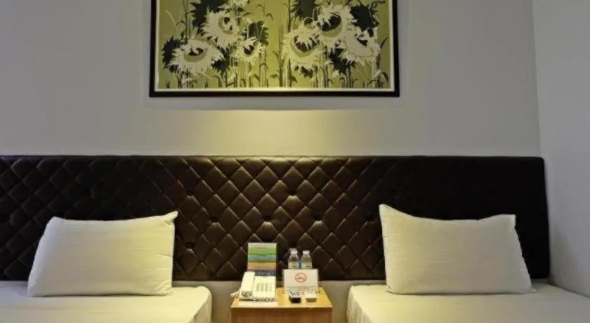 Capitol Central Hotel and Suites