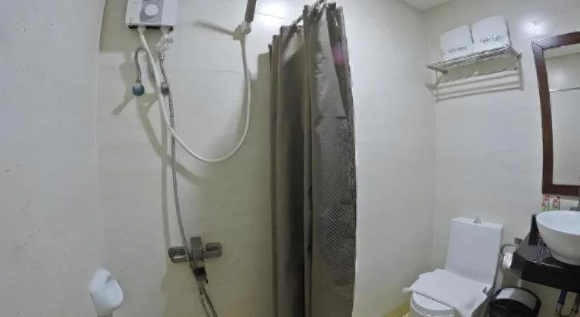 Capitol Central Hotel and Suites