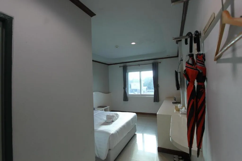 Bed in Thada Chateau Hotel