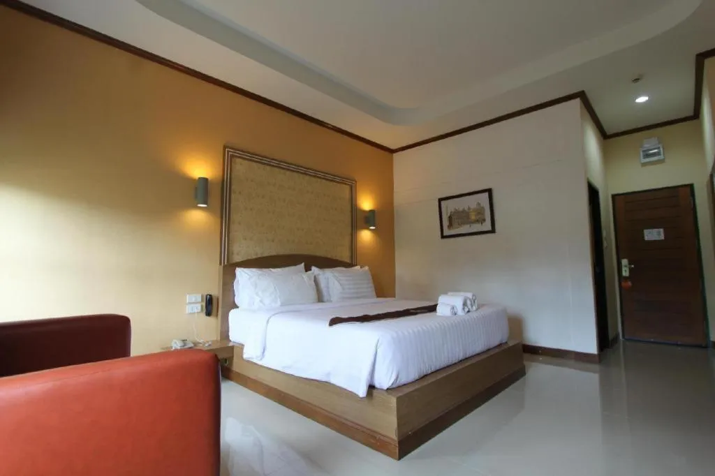 Bed in Thada Chateau Hotel