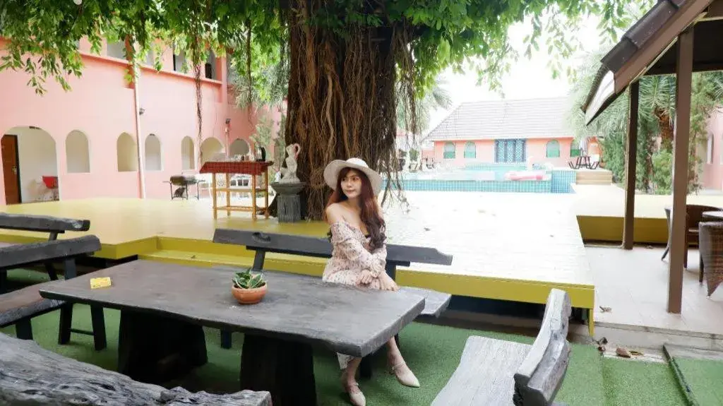 Thada Chateau Hotel Thada Chateau Hotel