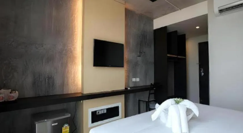 Bed in B2 South Pattaya Premier Hotel