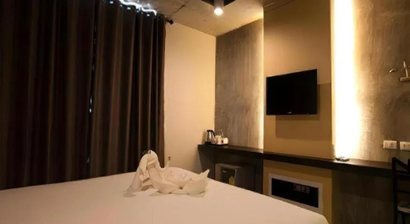 Bed in B2 South Pattaya Premier Hotel