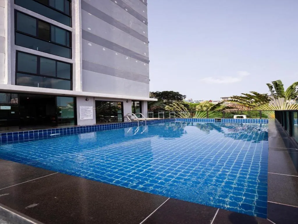 B2 South Pattaya Premier Hotel