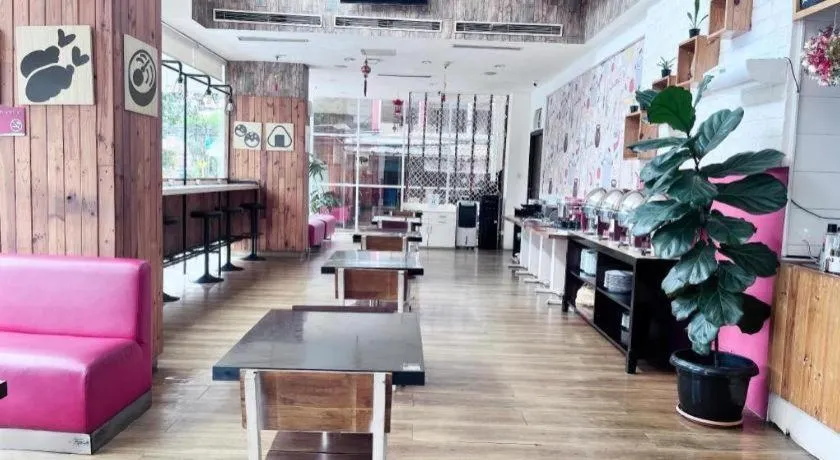 Redstar Hotel Jakarta