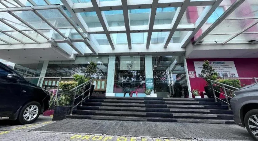 Redstar Hotel Jakarta