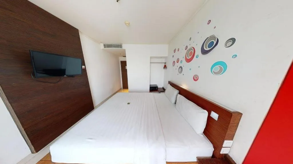 Bed in Redstar Hotel Jakarta