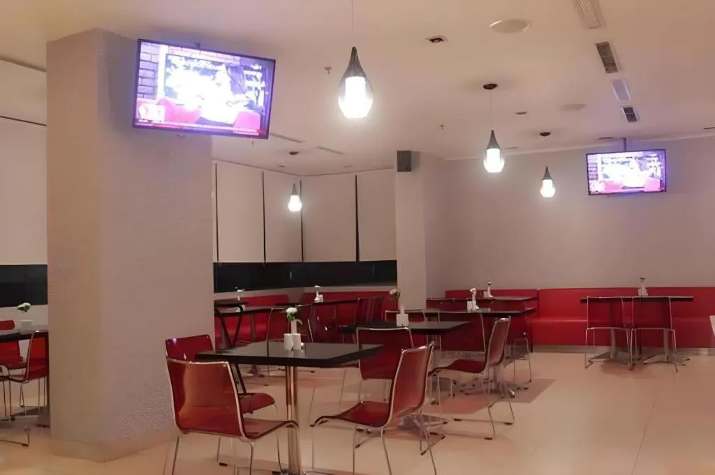 Redstar Hotel Jakarta