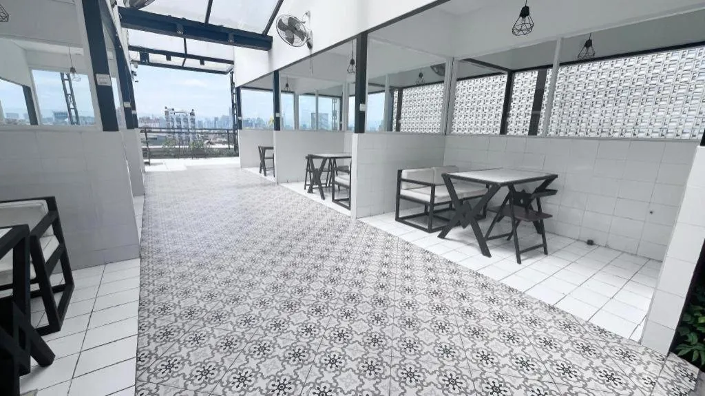 Redstar Hotel Jakarta