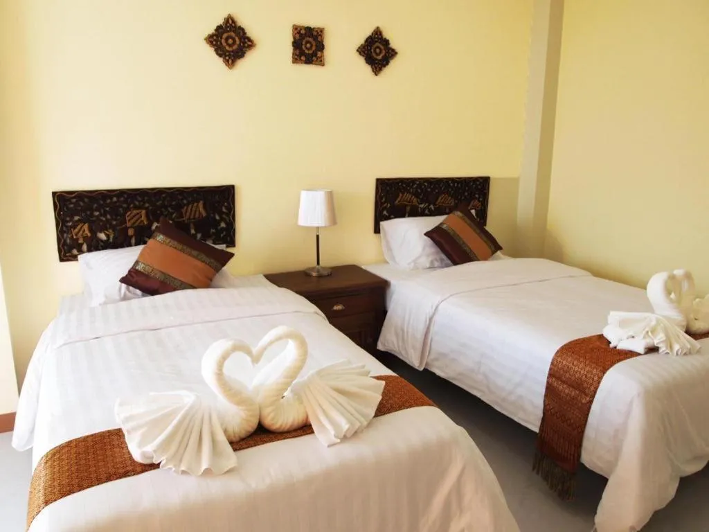 Bed in Baan Maesot Boutique Resort