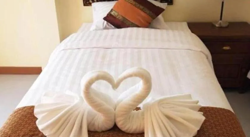 Bed in Baan Maesot Boutique Resort