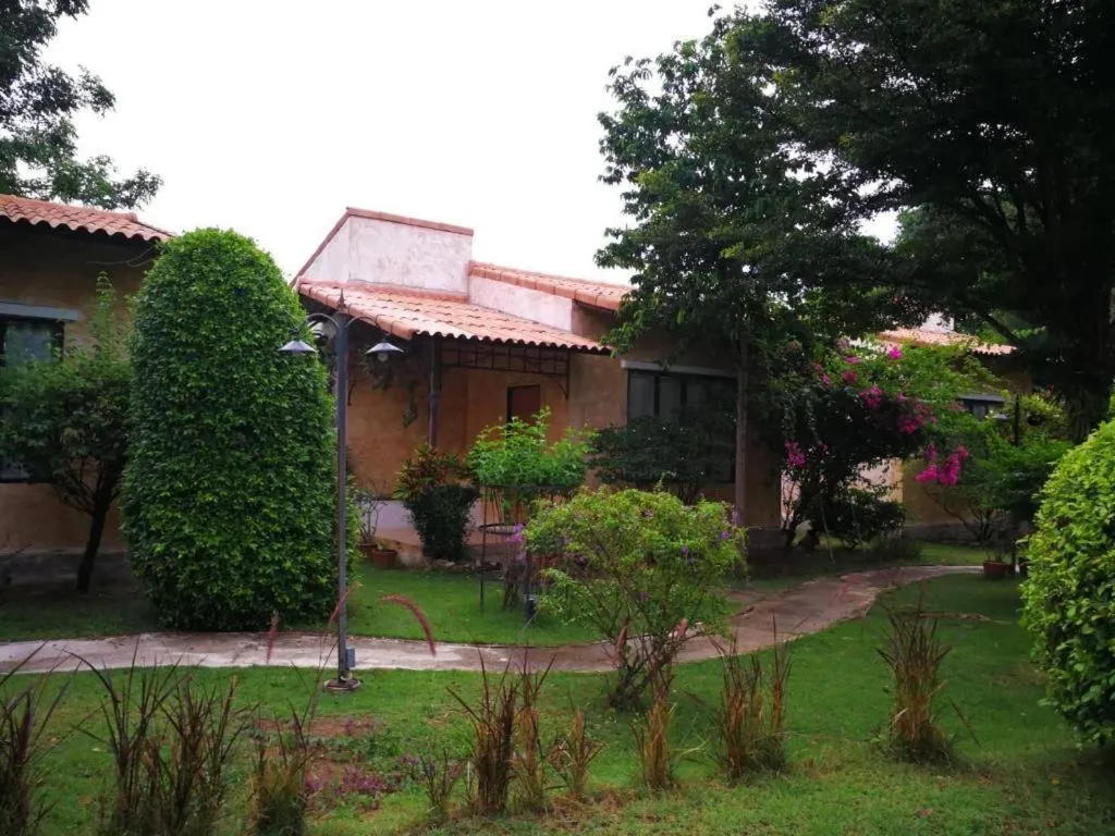 Villa Tuscany Country Resort