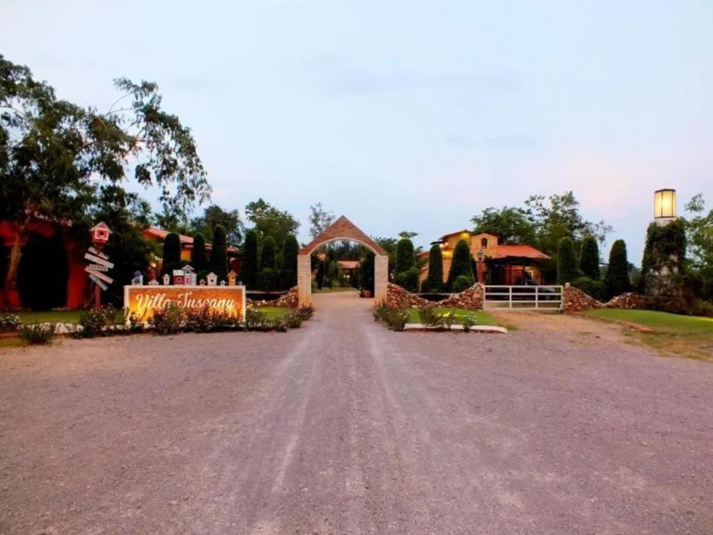 Villa Tuscany Country Resort