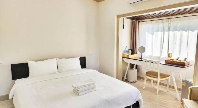 Bed in Villa Tuscany Country Resort