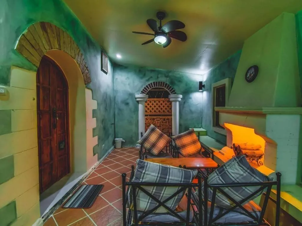 Villa Tuscany Country Resort