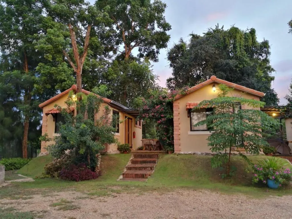 Villa Tuscany Country Resort