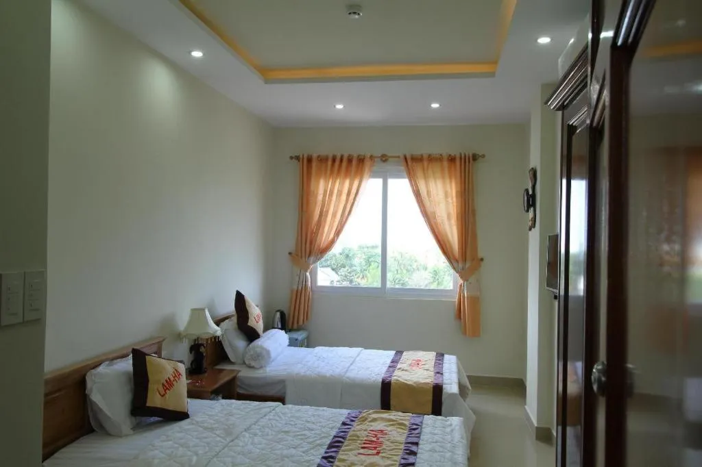Bed in Lam Ha Resort