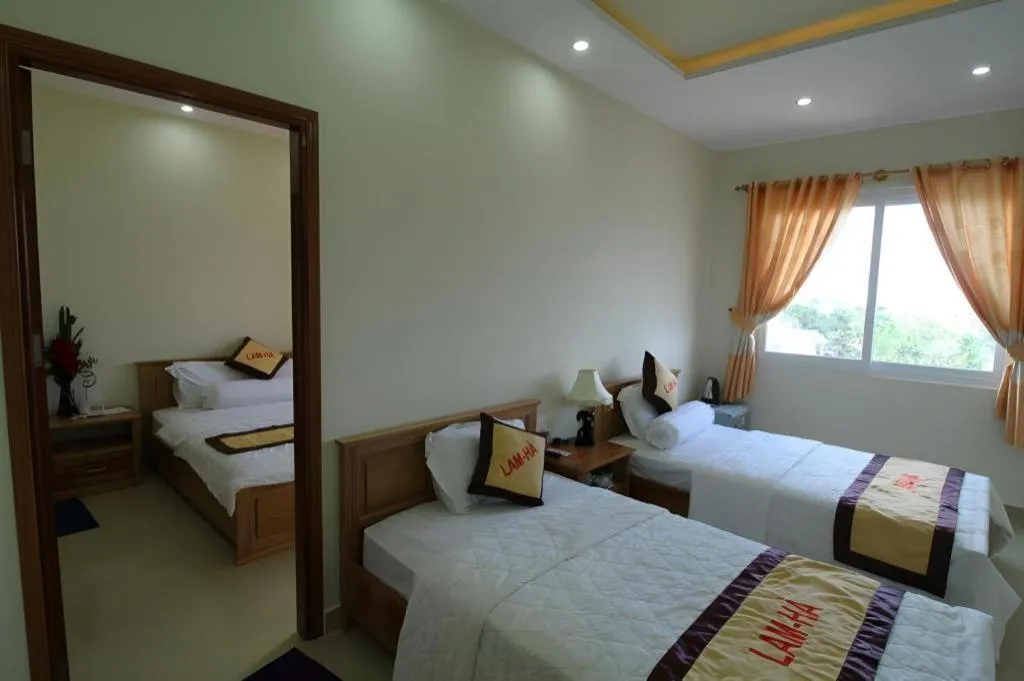 Bed in Lam Ha Resort